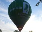 Auf der Wiese nebenan startete ein Heißluftballon